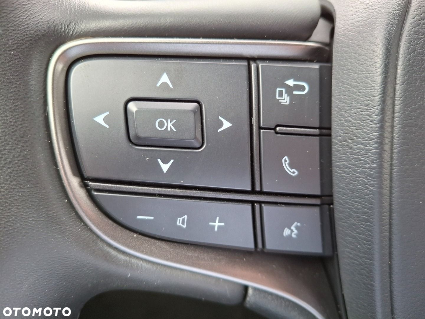 Lexus UX - 22