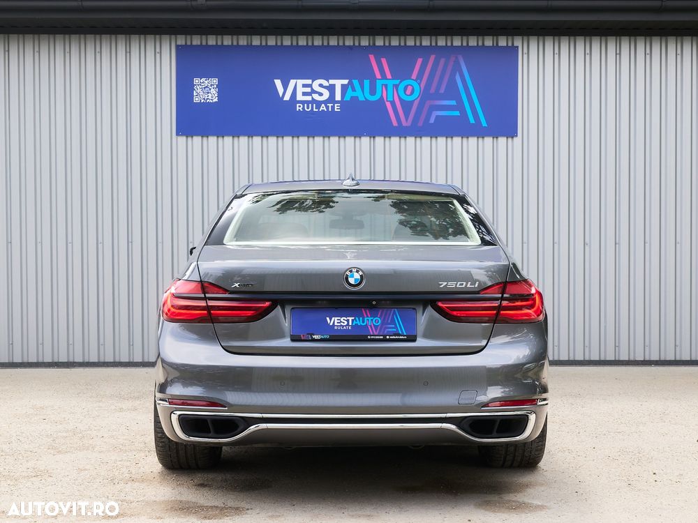BMW Seria 7 750Li xDrive - 10