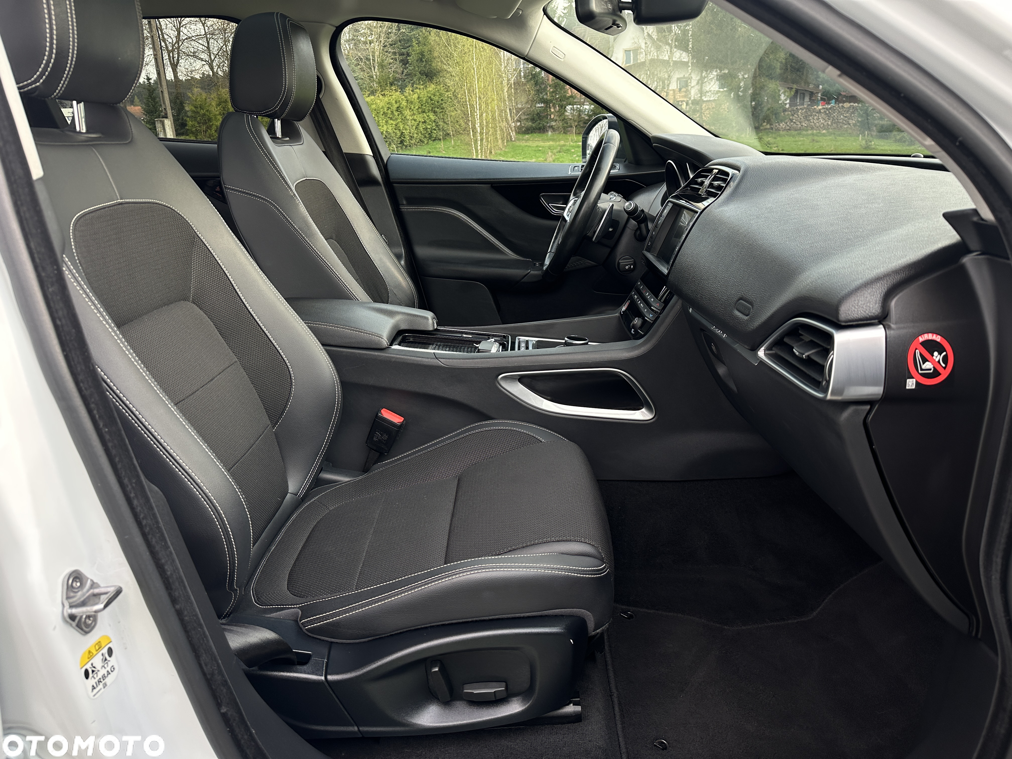 Jaguar F-Pace 2.0 i4D AWD R-Sport - 7