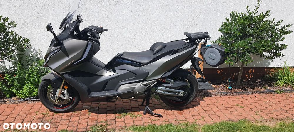 Kymco AK 550 - 2