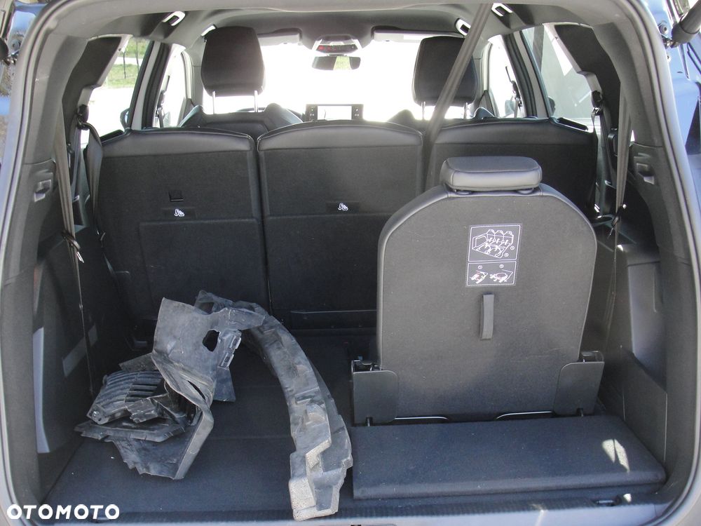 Peugeot 5008 PureTech 180 EAT8 Stop & Start GT - 26