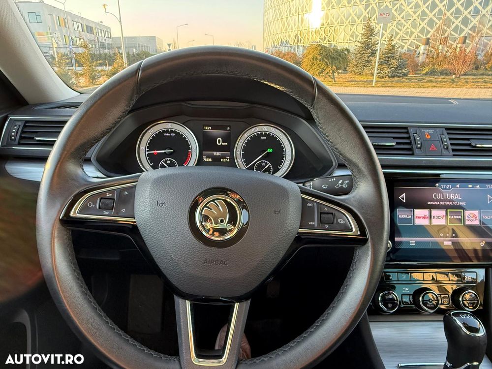 Skoda Superb 2.0 TDI DSG Ambition - 1