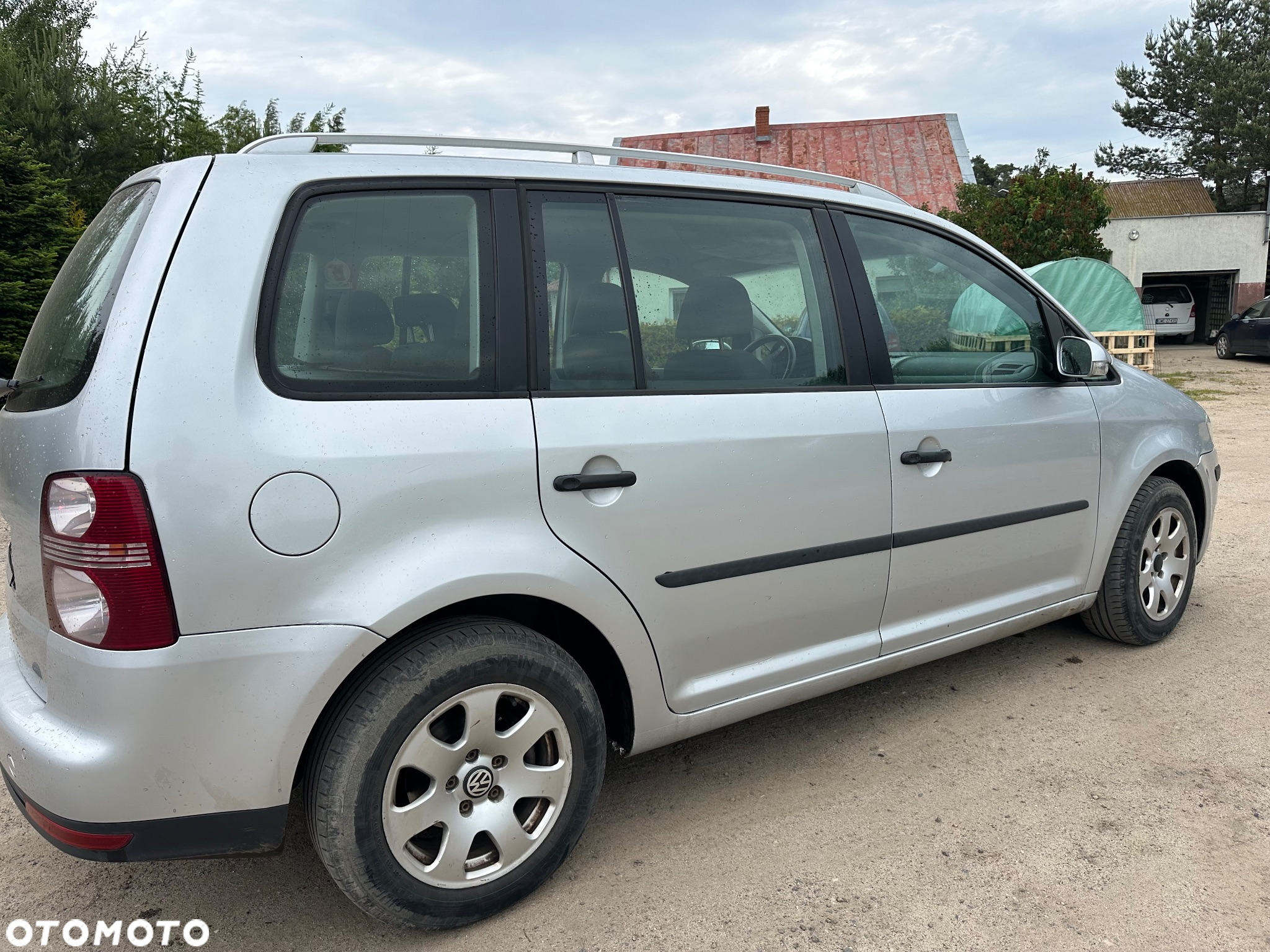 Volkswagen Touran 1.9 TDI Conceptline - 3