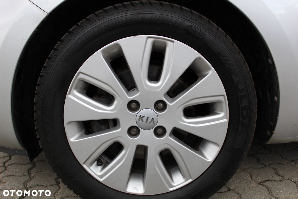 Kia Rio - 7