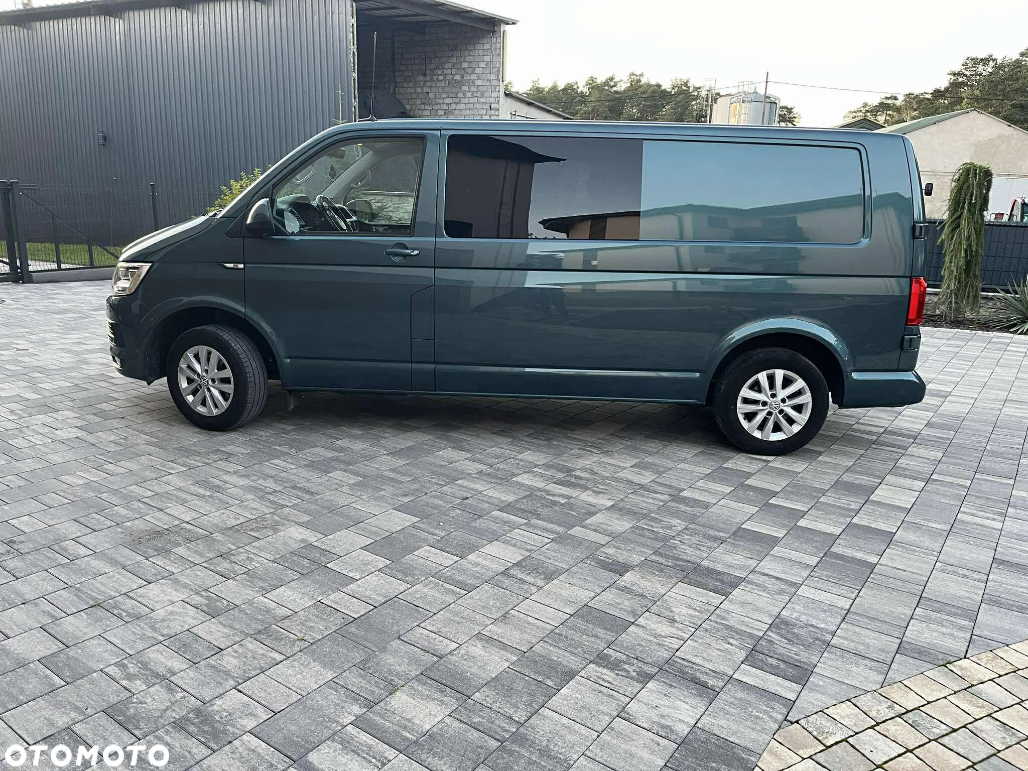 Volkswagen Transporter T6 TDI L2H1 DSG - 4