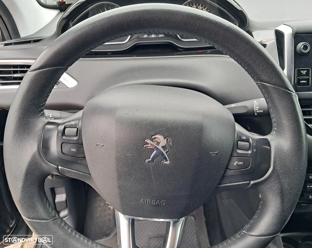 Peugeot 208 1.2 VTi Allure - 6
