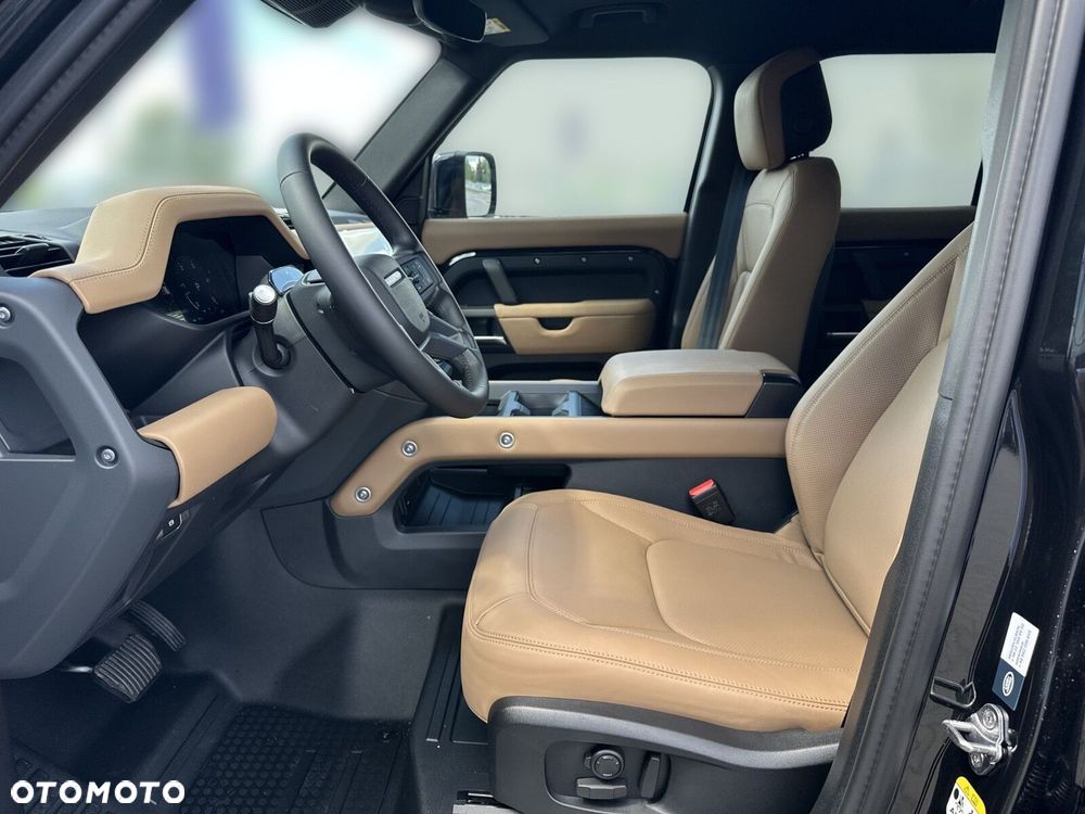 Land Rover Defender - 11