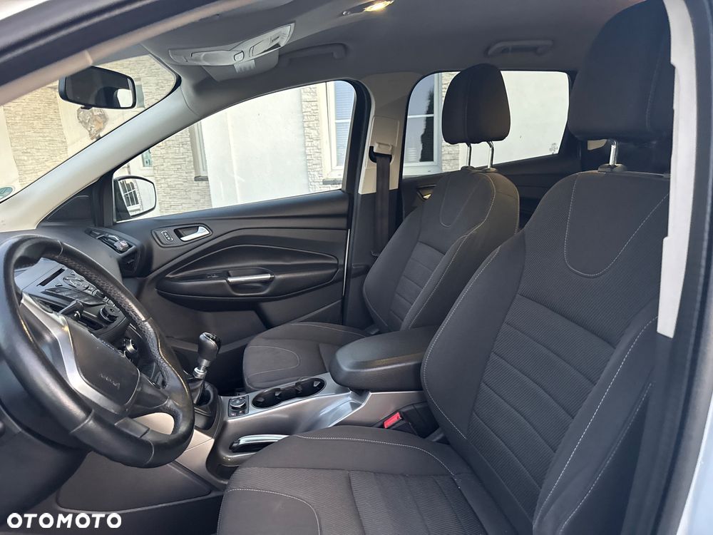 Ford Kuga 2.0 TDCi 2x4 Trend - 8