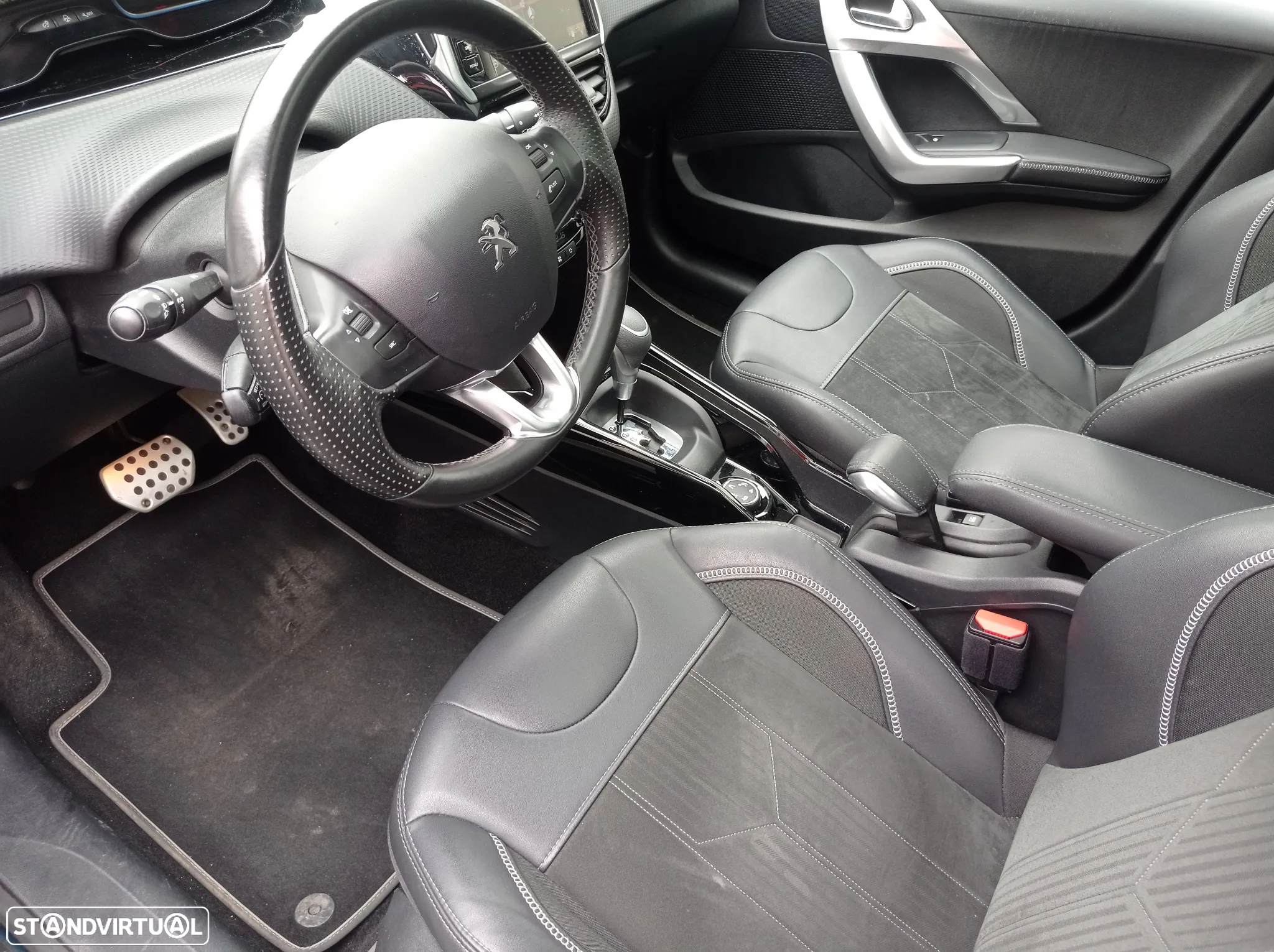 Peugeot 2008 1.2 PureTech GT Line EAT6 - 17
