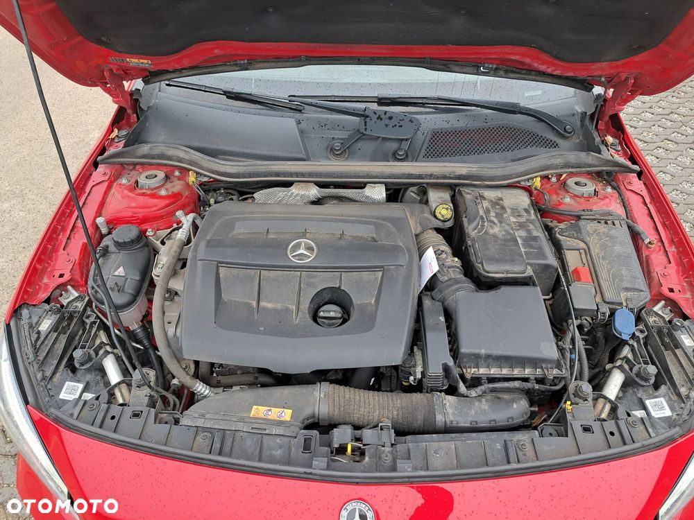 Mercedes-Benz GLA 180 d 7G-DCT Urban - 21