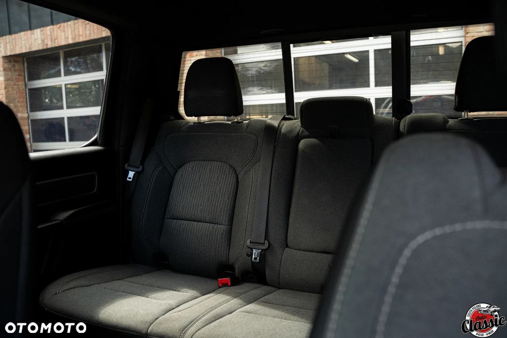 RAM 1500 5.7 Crew Cab Bighorn - 12