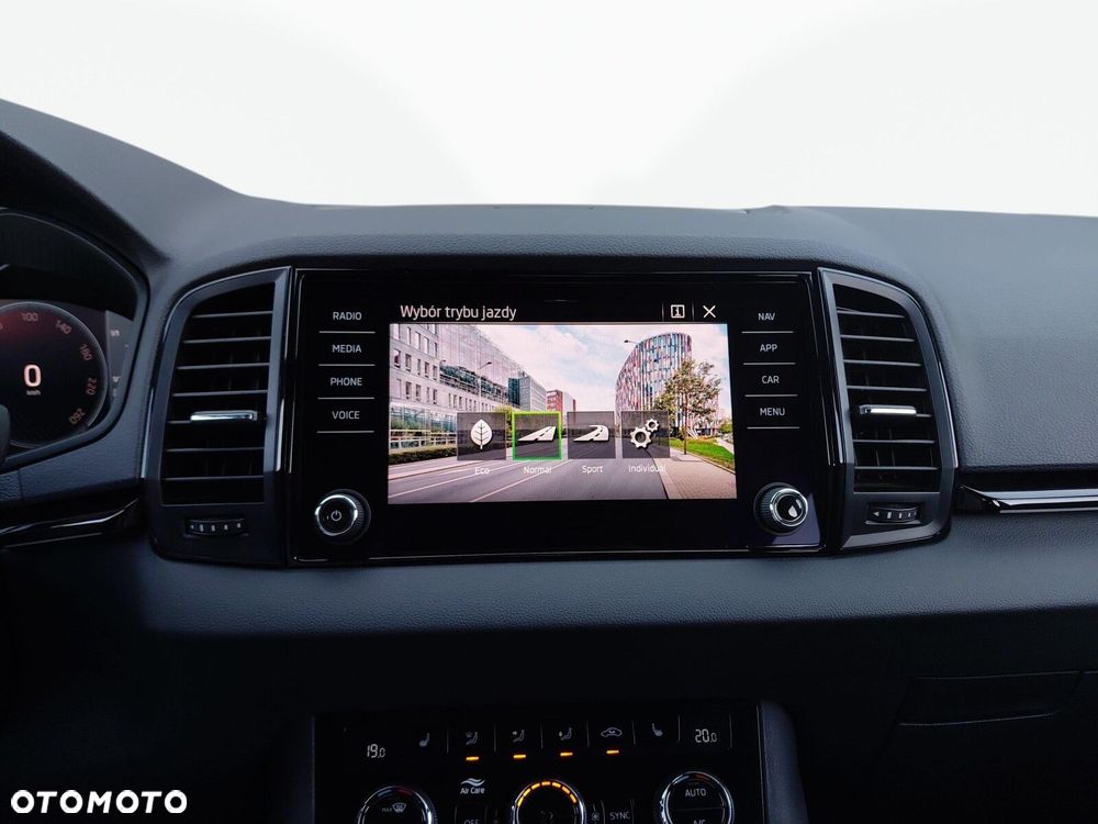 Skoda Karoq 1.5 TSI ACT Sportline DSG - 34