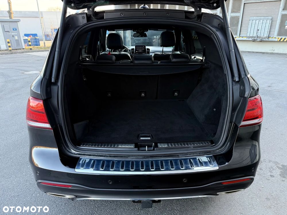 Mercedes-Benz GLE 400 4-Matic 9G-TRONIC - 32