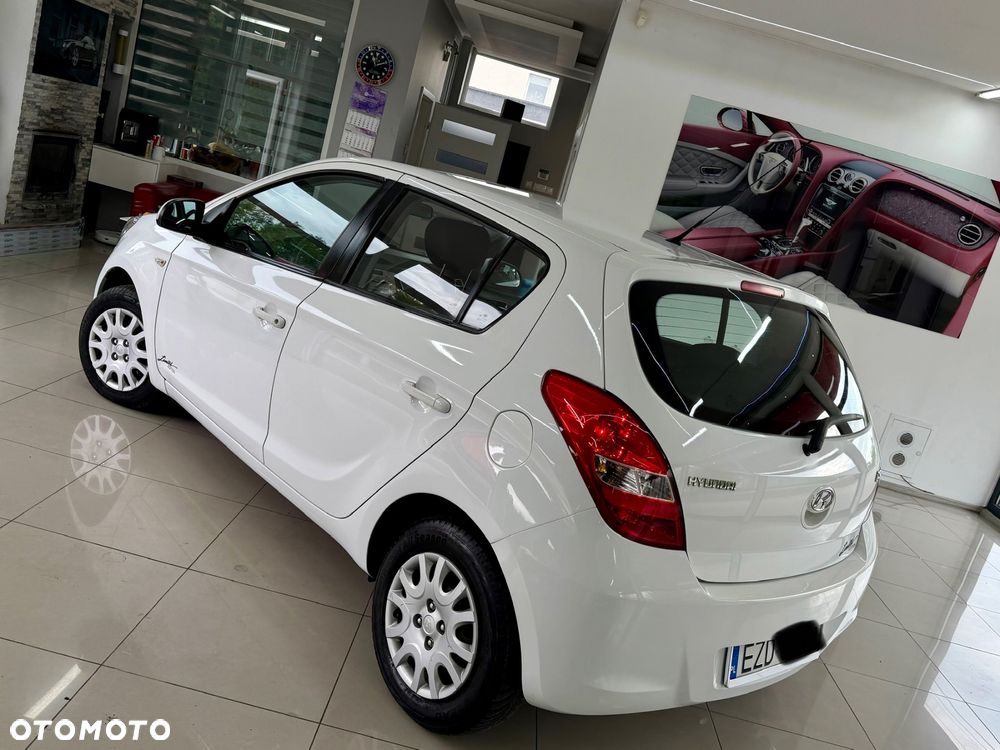 Hyundai i20 1.2 Classic + - 38