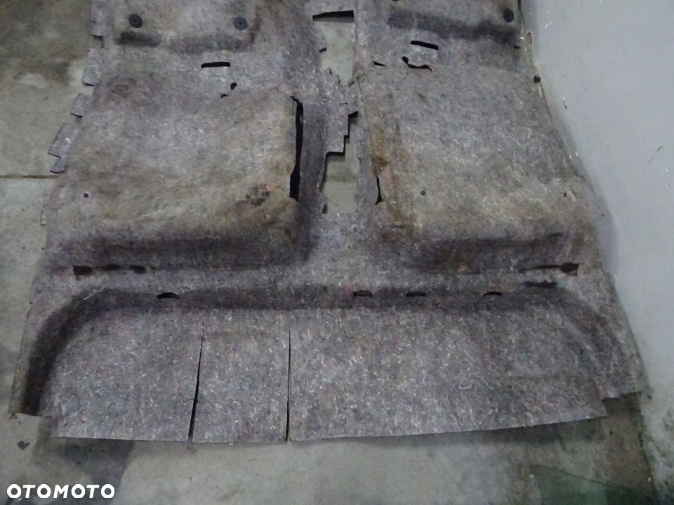 DYWAN PODŁOGA WYKŁADZINA VW BORA KOMBI NR90 - 10