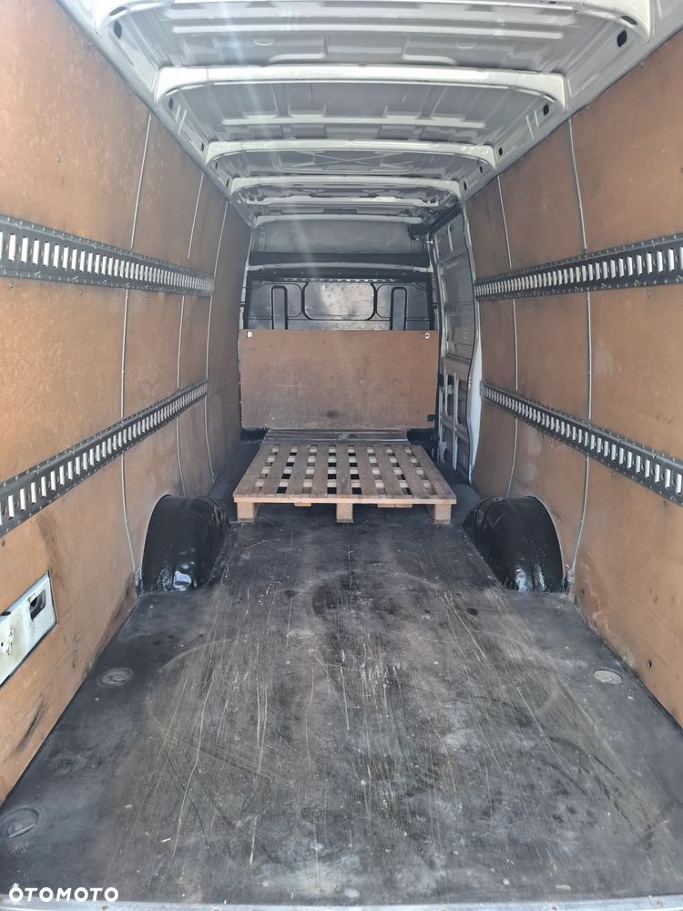 Iveco DAILY - 16