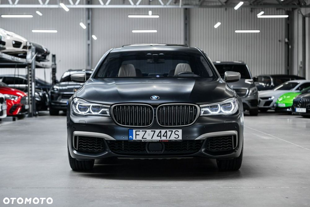 BMW Seria 7 2018 photo 2