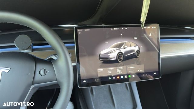 TESLA Model Y 2024 — imagine 2