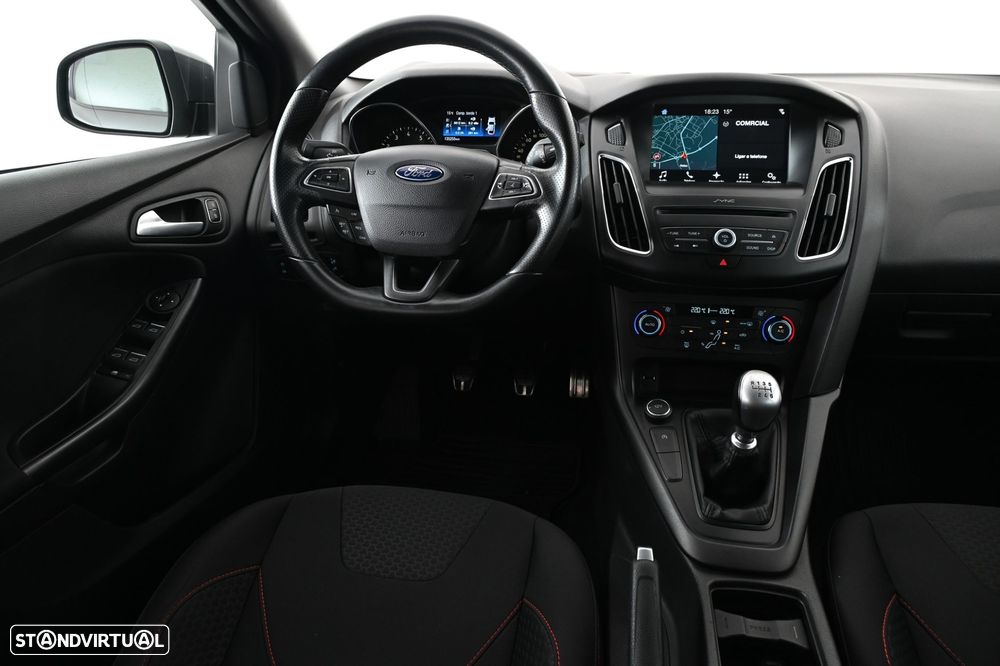 Ford Focus 1.0 EcoBoost ST-Line - 16