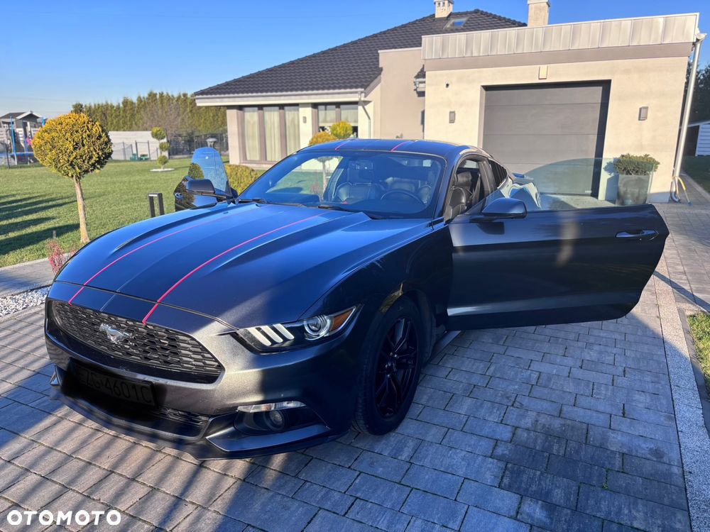 Ford Mustang 2.3 EcoBoost - 4