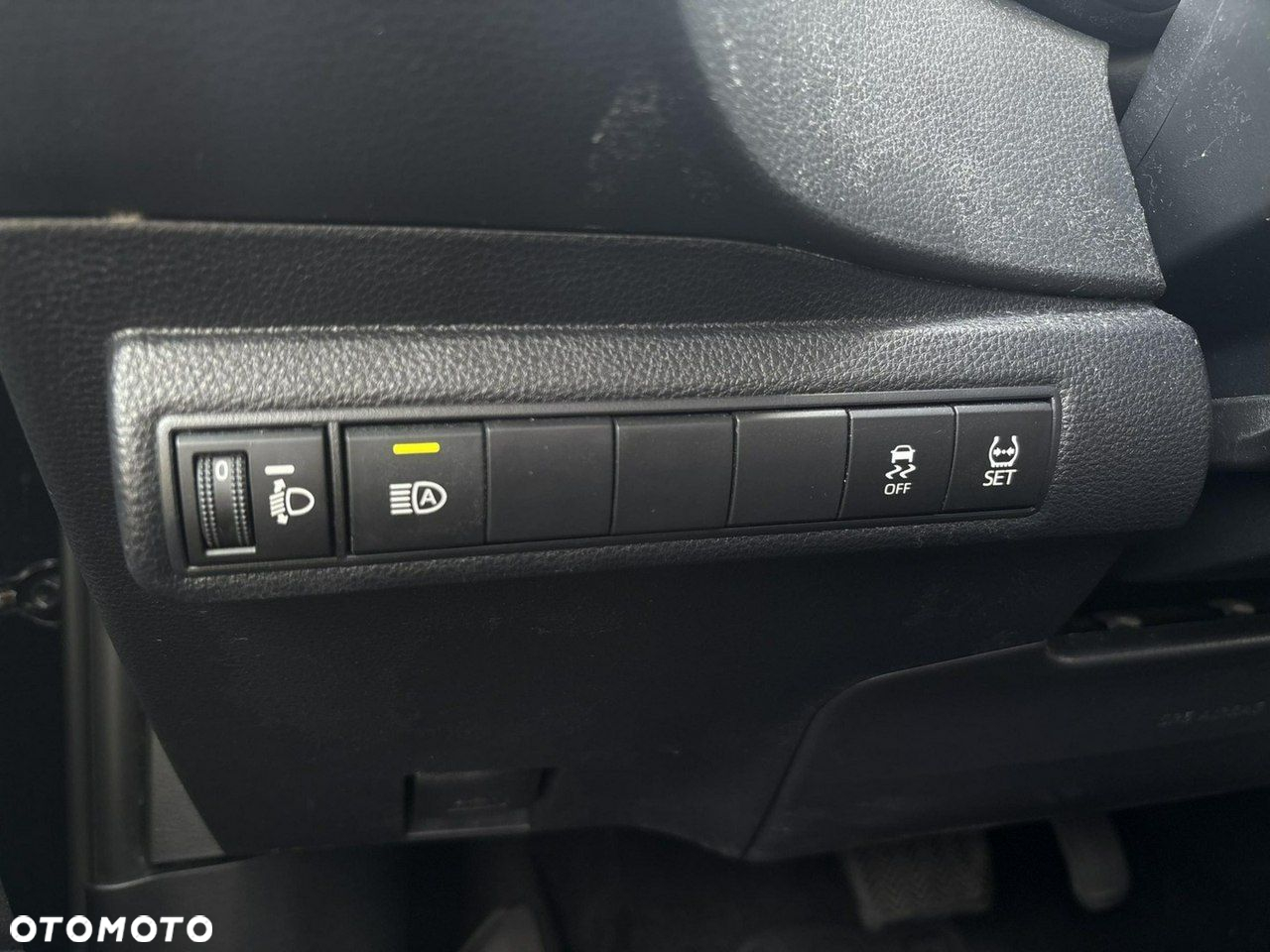 Toyota Corolla 1.8 Hybrid Comfort - 19