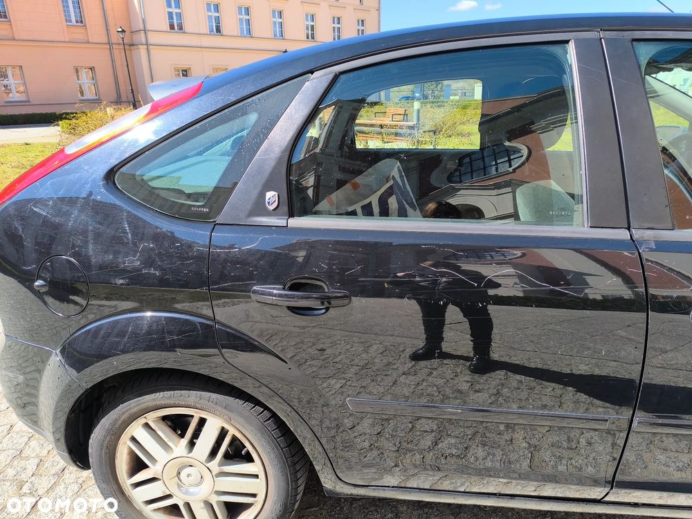 Ford Focus 1.8 TDCi Ghia - 12