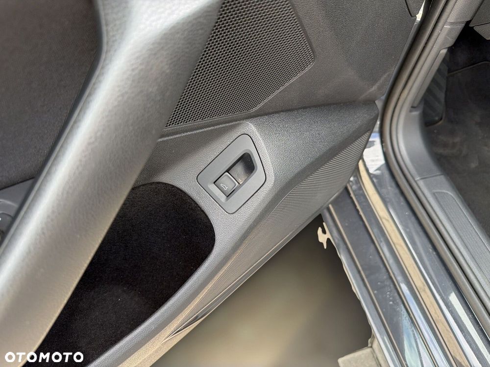 Volkswagen Passat - 22