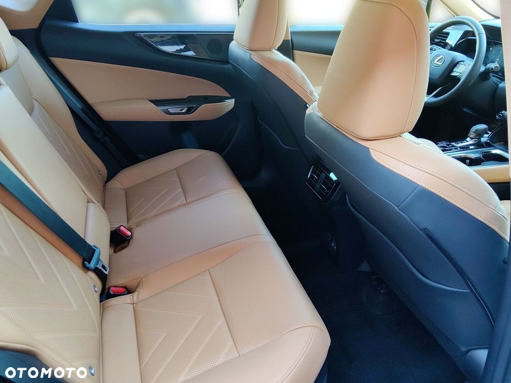 Lexus NX 350h Prestige AWD - 16