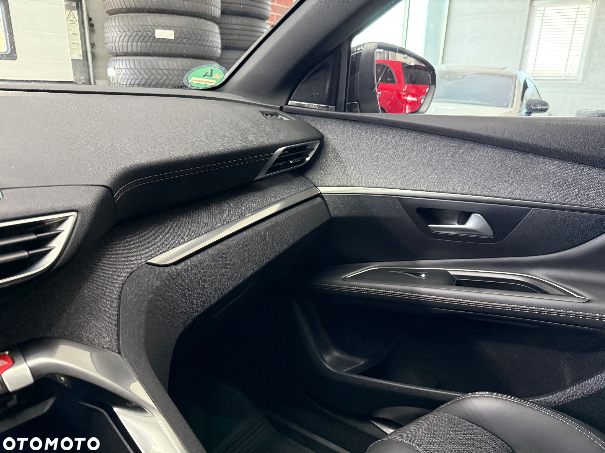 Peugeot 3008 THP 165 EAT6 Stop & Start Allure - 33
