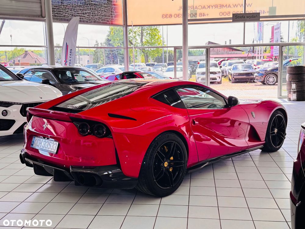 Ferrari 812 Superfast - 7