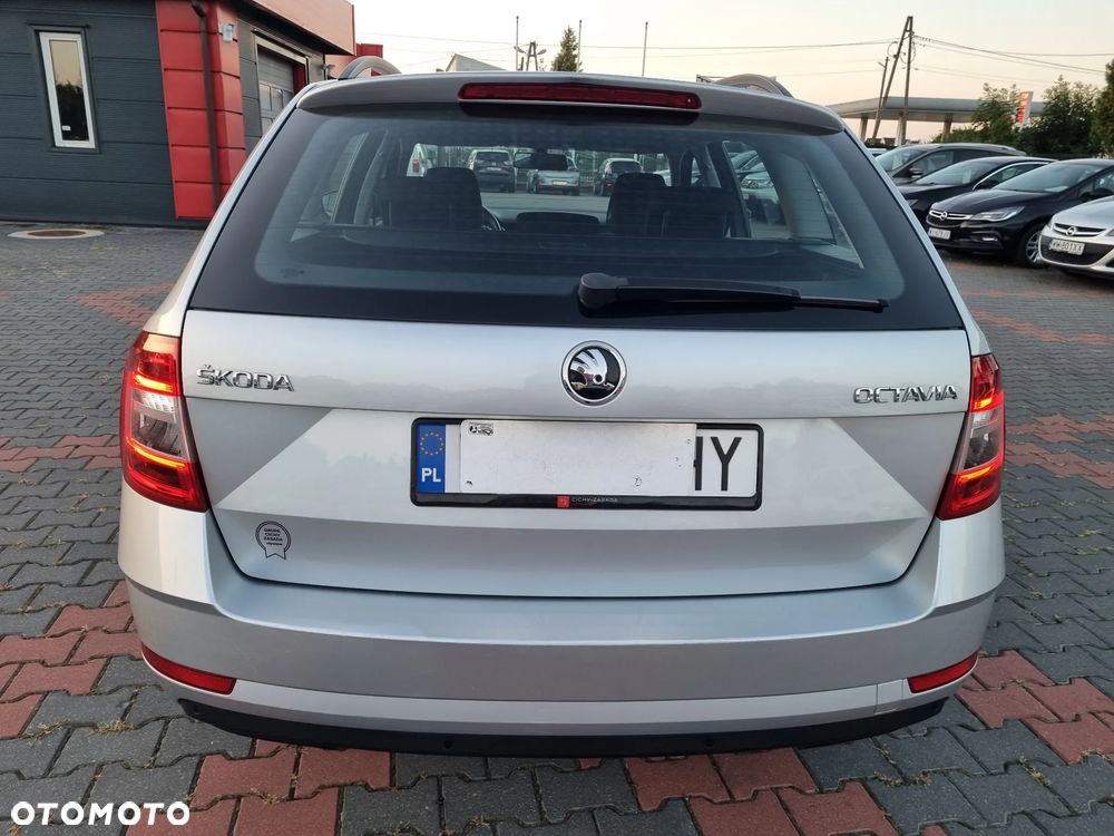 Skoda Octavia 1.5 TSI ACT Ambition - 8