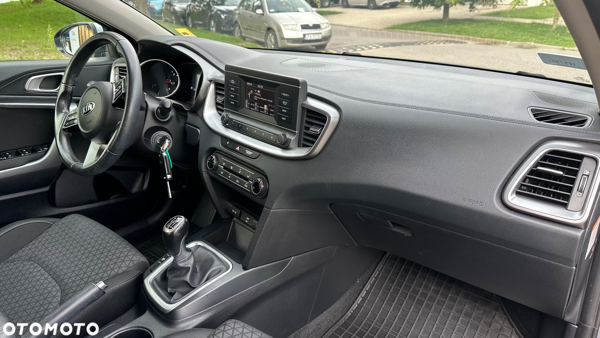 Kia Ceed 1.6 CRDi SCR M - 9