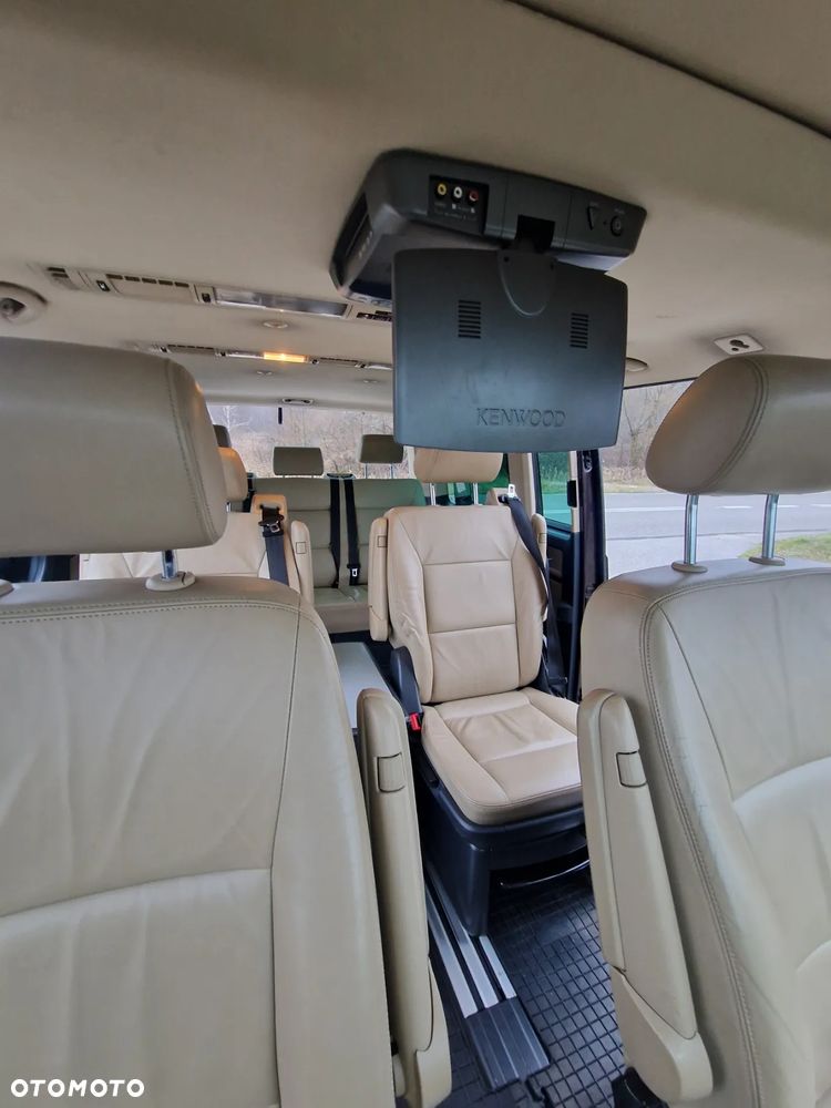 Volkswagen Multivan - 14