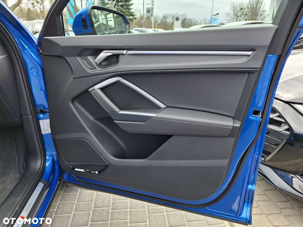 Audi Q3 - 16