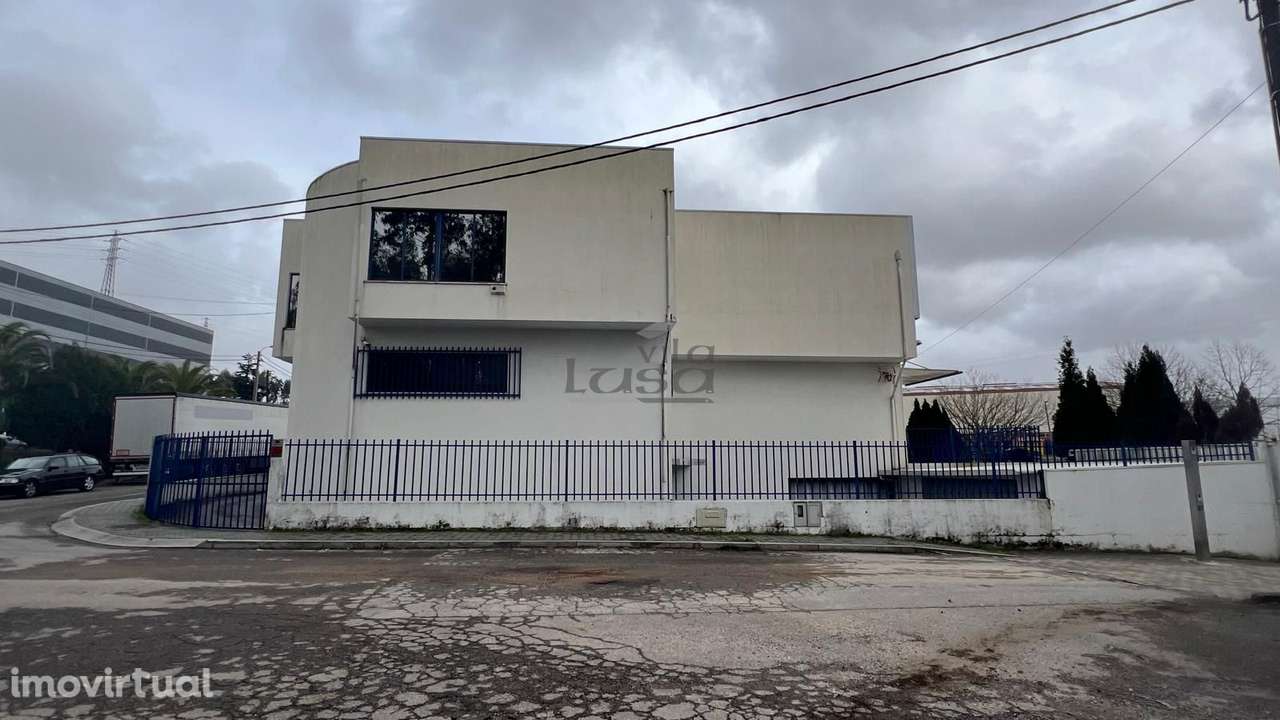 Edifício armazém e escritórios em Avintes V.N. de Gaia. - Grande imagem: 5/30