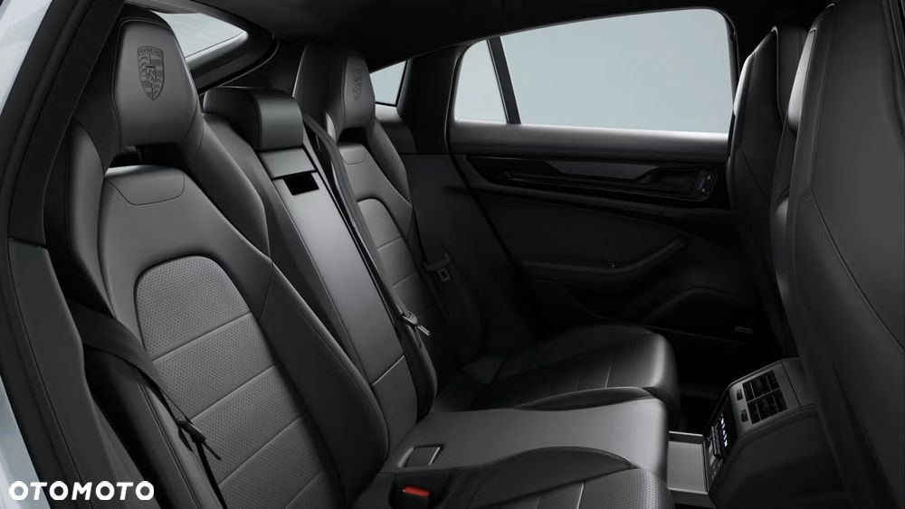 Porsche Panamera 4 E-Hybrid PHEV - 7