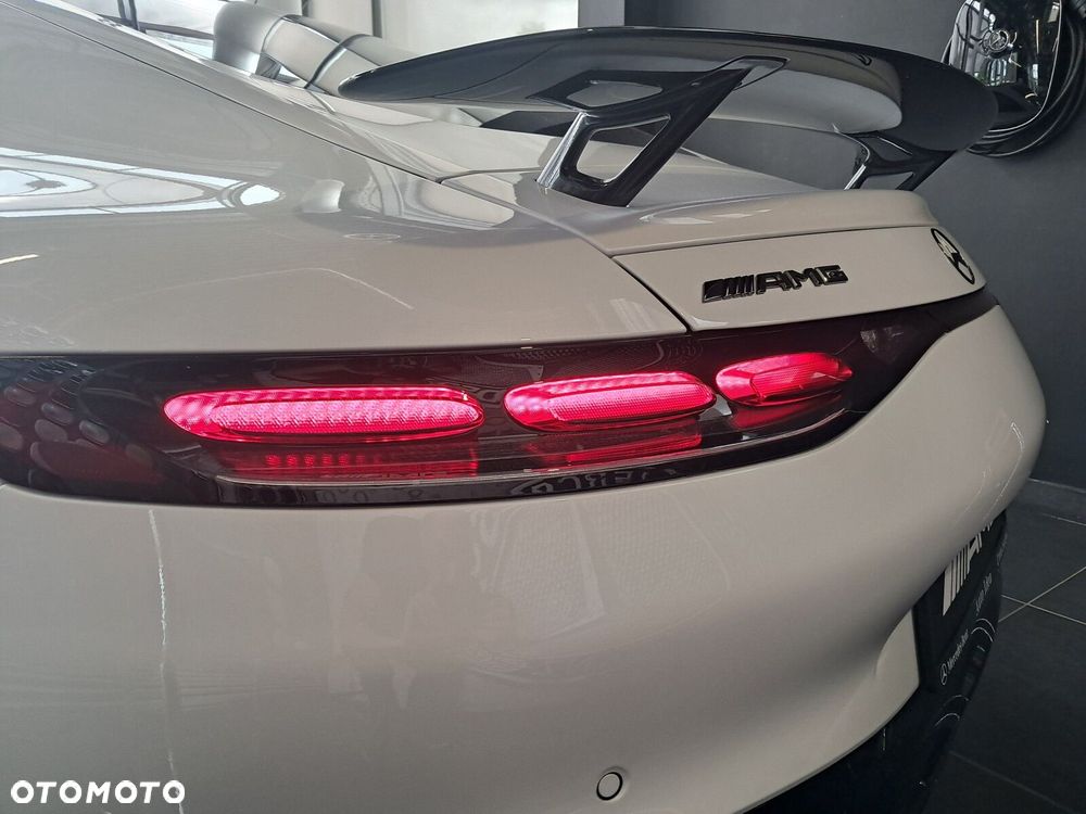 Mercedes-Benz AMG GT - 11