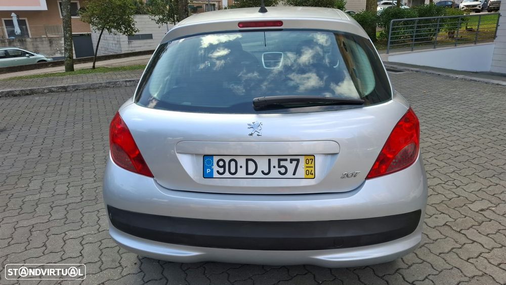 Peugeot 207 1.4 16V Trendy - 6