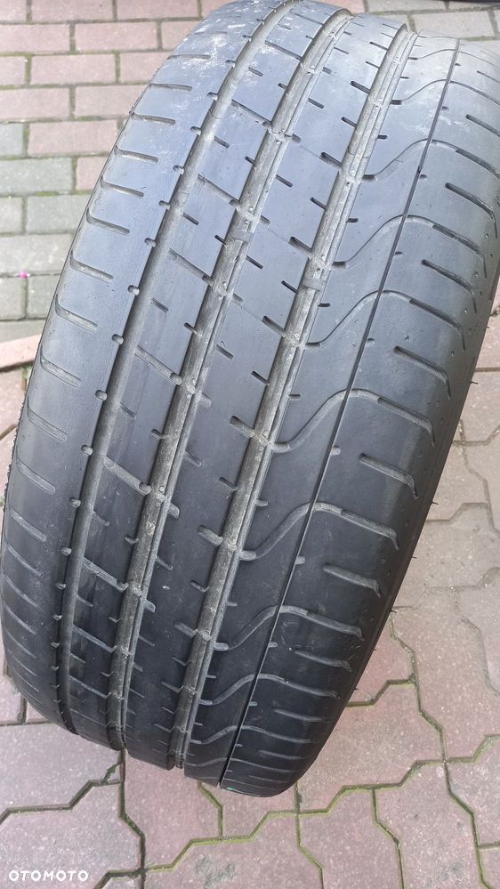 Opona Letnia Pirelli P Zero 255/40 R21 102Y 0220 1 sztuka