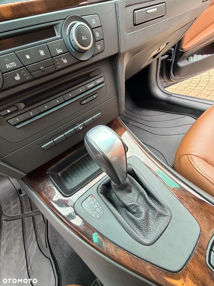 BMW Seria 3 - 25