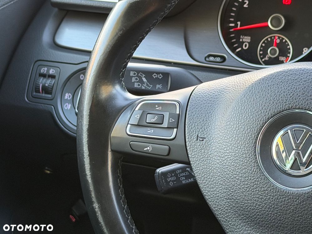 Volkswagen Passat 2.0 TSI Comfortline - 17