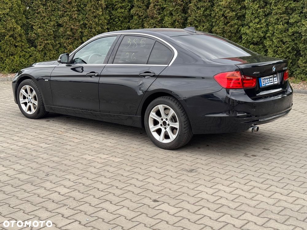 BMW Seria 3 330d xDrive Sport-Aut Luxury Line - 5