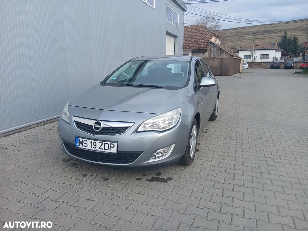 Opel Astra - 1