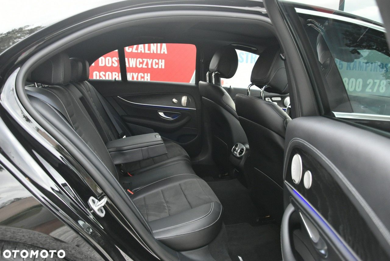 Mercedes-Benz Klasa E - 32