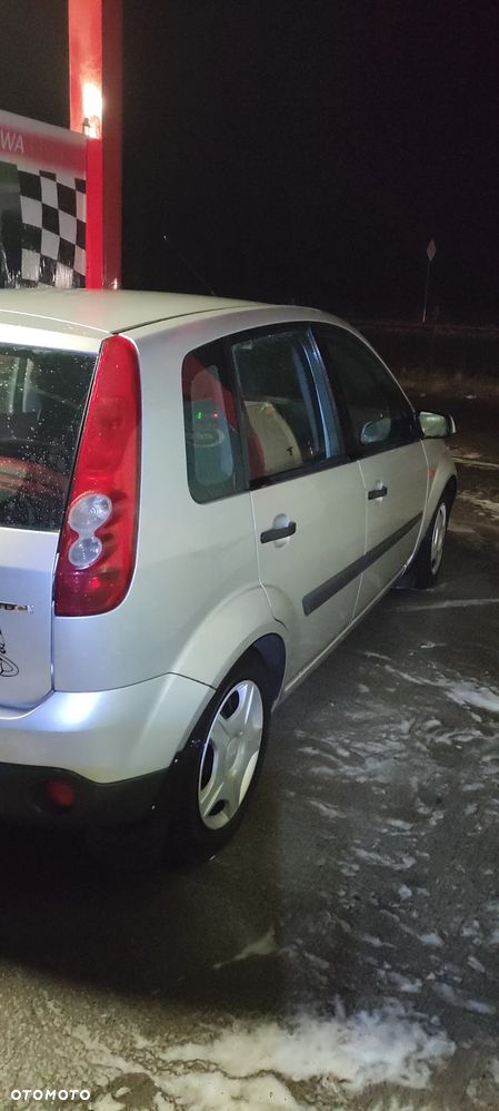 Ford Fiesta 1.4 TDCI - 7