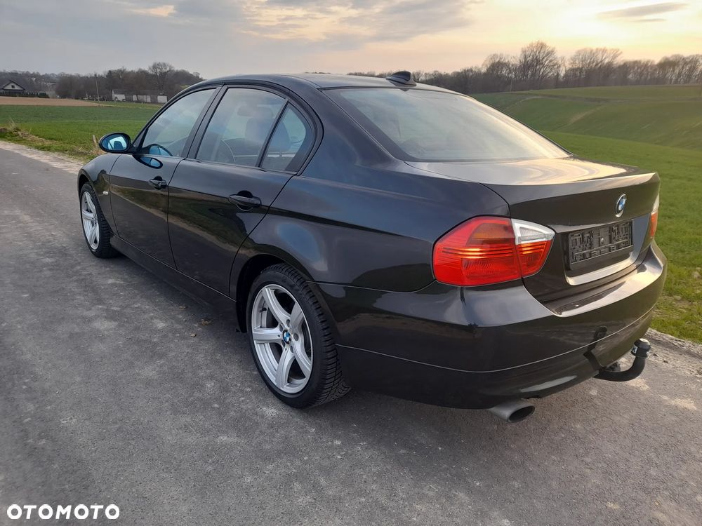 BMW Seria 3 - 16
