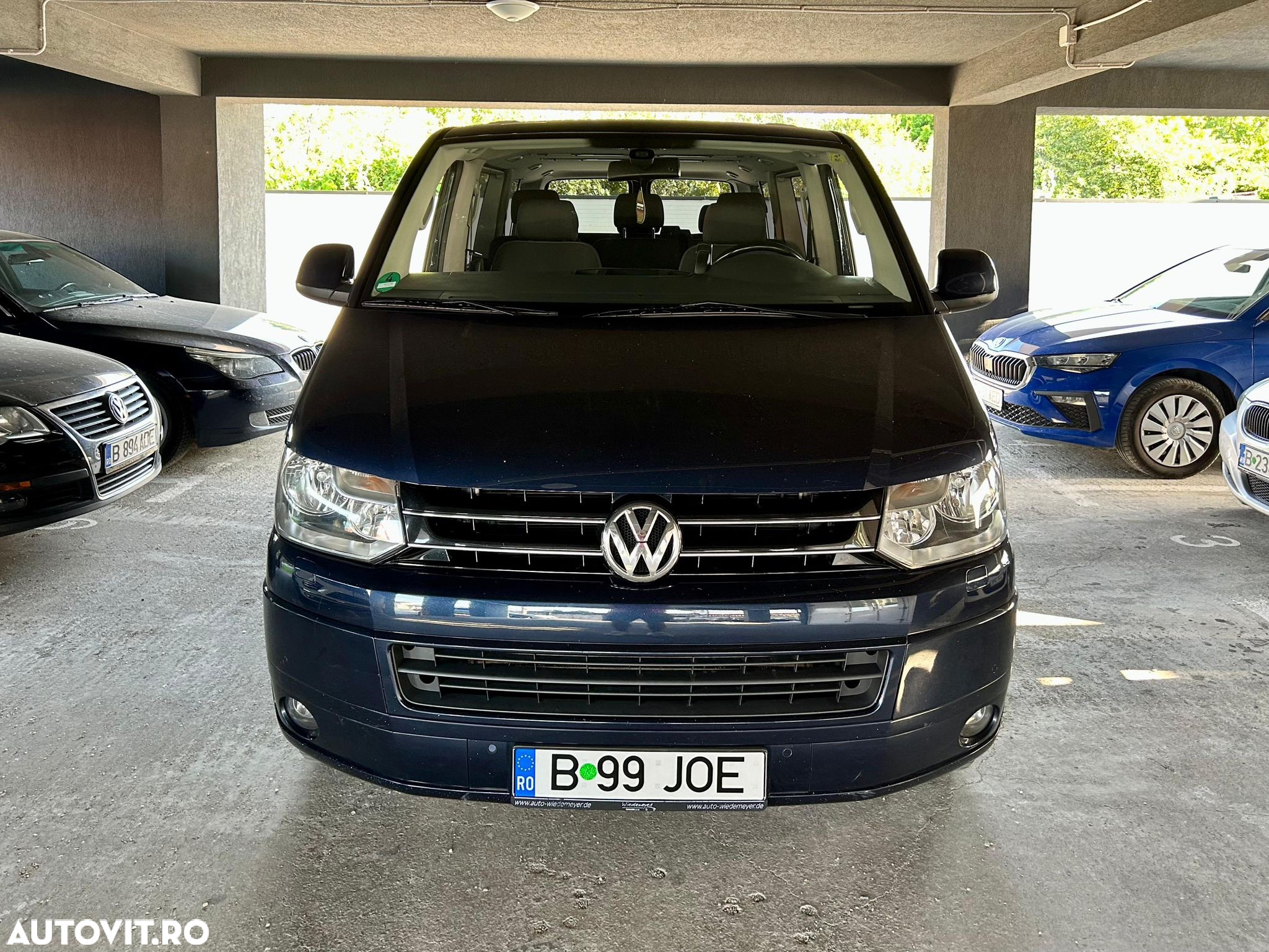 Volkswagen Caravelle - 3