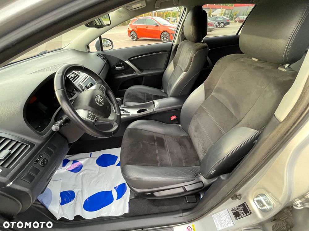 Toyota Avensis 1.8 Multidrive S Executive - 7