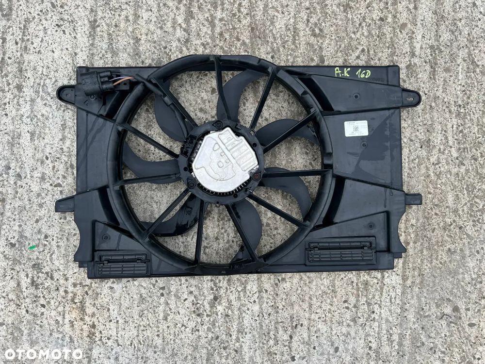 Opel Astra K V 1.6d Wentylator 39013322 - 1