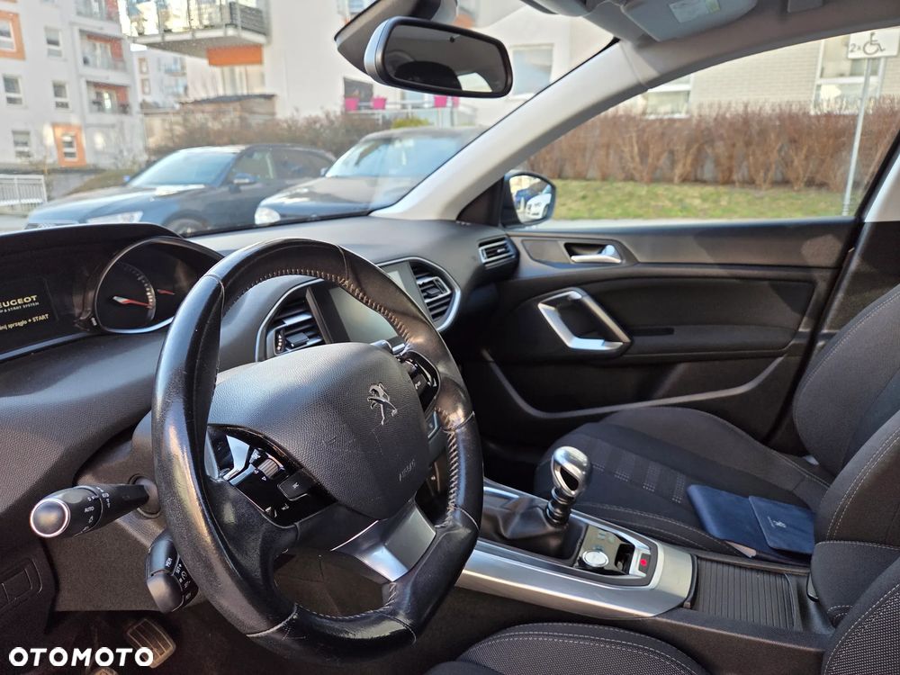 Peugeot 308 PureTech 130 Stop & Start Winter Edition - 9